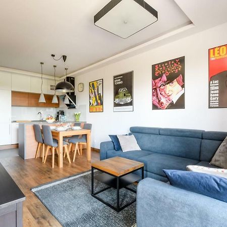 Cinema Apartment - Warsawa Bagian luar foto