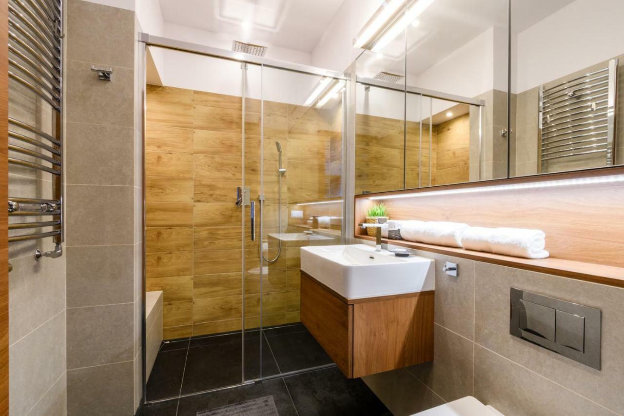 Cinema Apartment - Warsawa Bagian luar foto
