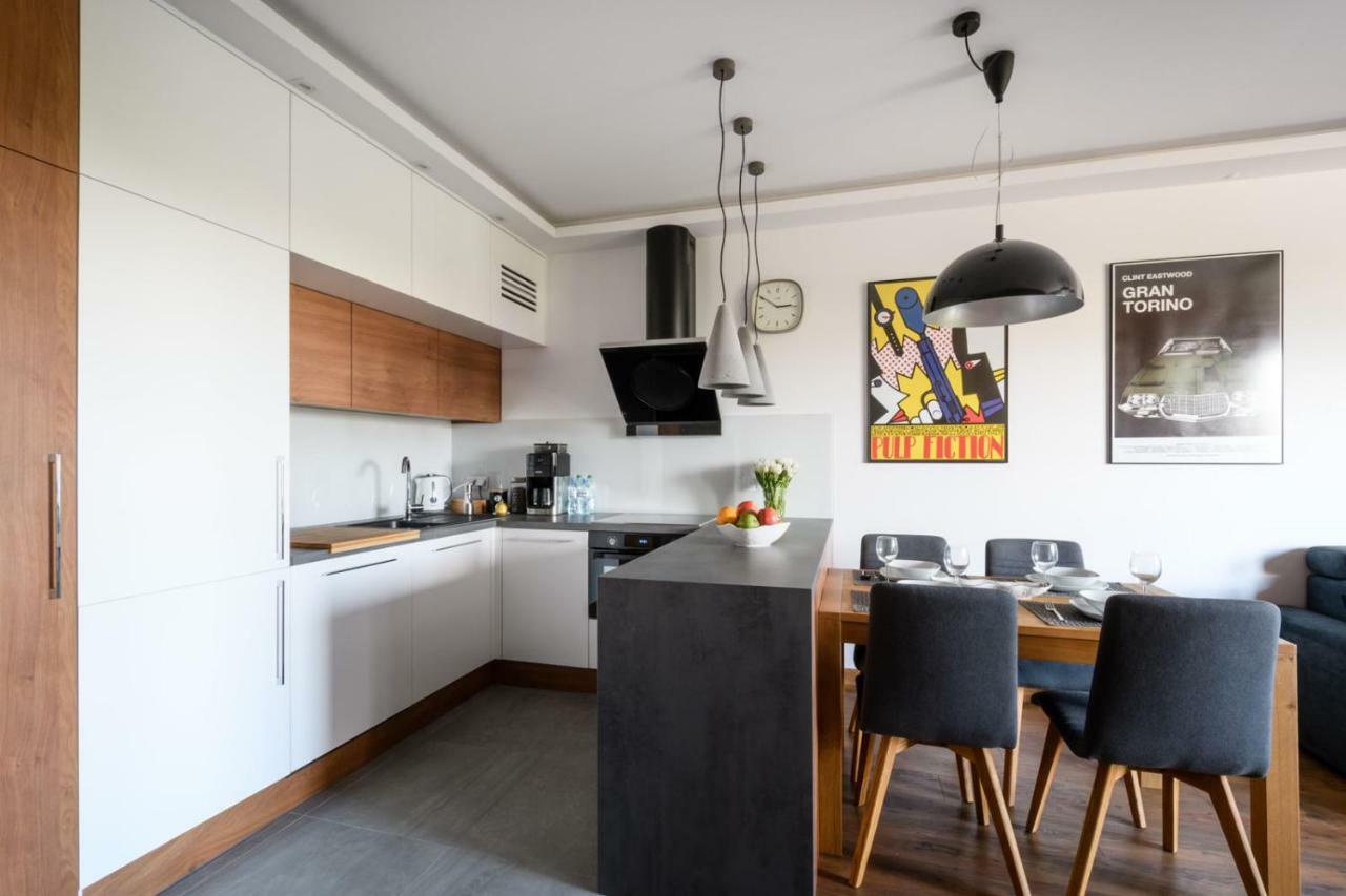 Cinema Apartment - Warsawa Bagian luar foto